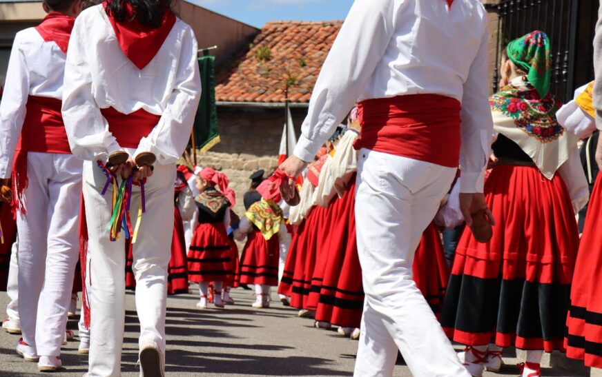 Cantabria y su herencia folclórica: entre memoria y presente