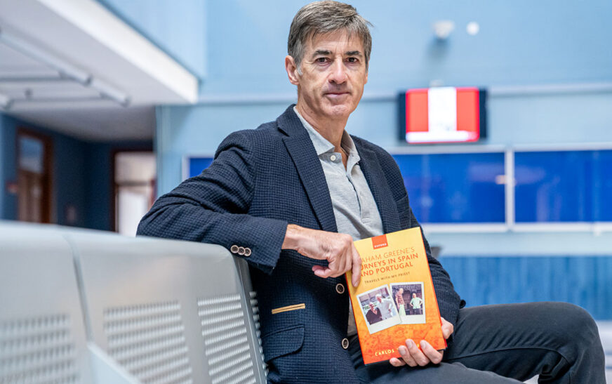 «Había cosas de la vida de Graham Greene que solo podían contarse desde la novela»