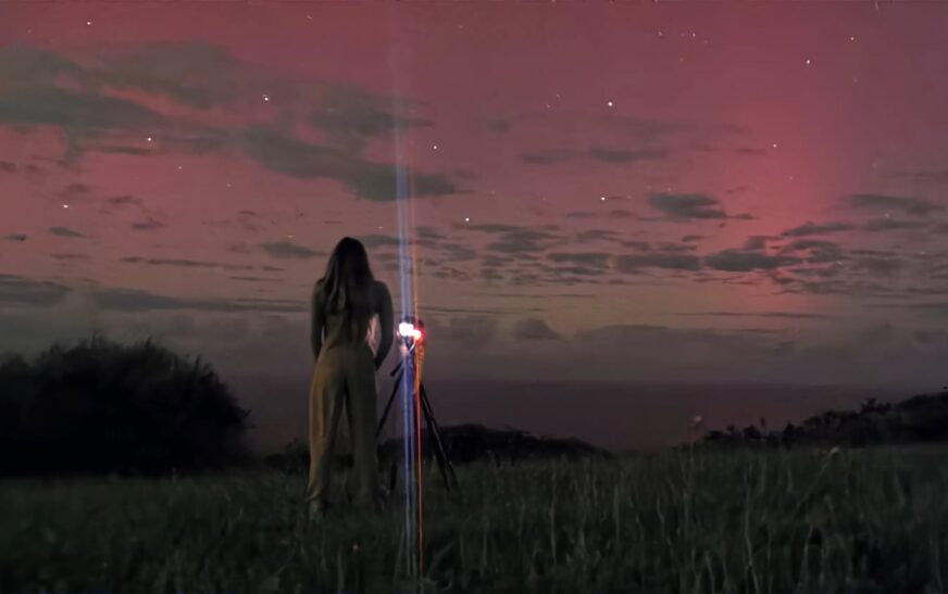 Las auroras boreales vuelven a iluminar el cielo de Cantabria: «Yo a lo mío, el universo a lo suyo»