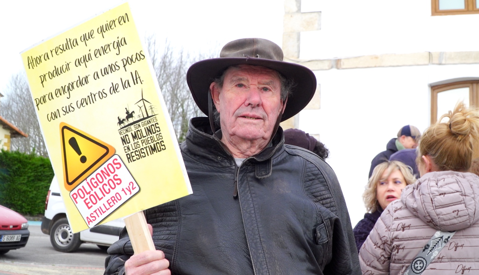 Manifestación contra los polígonos eólicos Astillero I y II en Villafufre | Txatxe Saceda (Plataforma Ciudadana Son Gigantes)