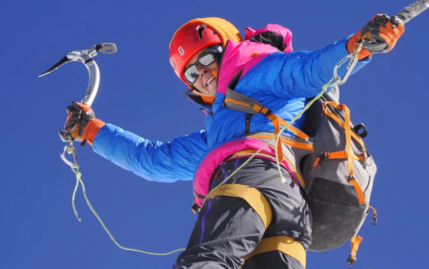 La alpinista Cristina Serna acerca la dureza de los Andes a Cantabria: “La altura es como subir a un ring, te pegan dos tortas y tienes que seguir”