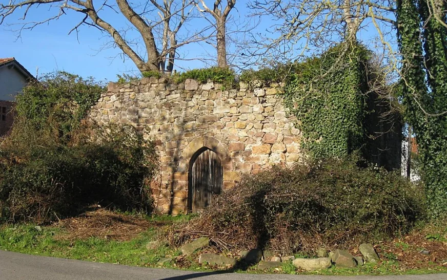 La Torre de Cos, crónica de una ruina anunciada desde 1931