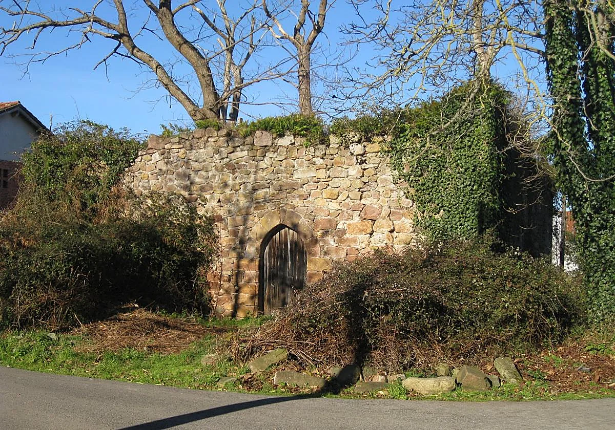La Torre de Cos, crónica de una ruina anunciada desde 1931