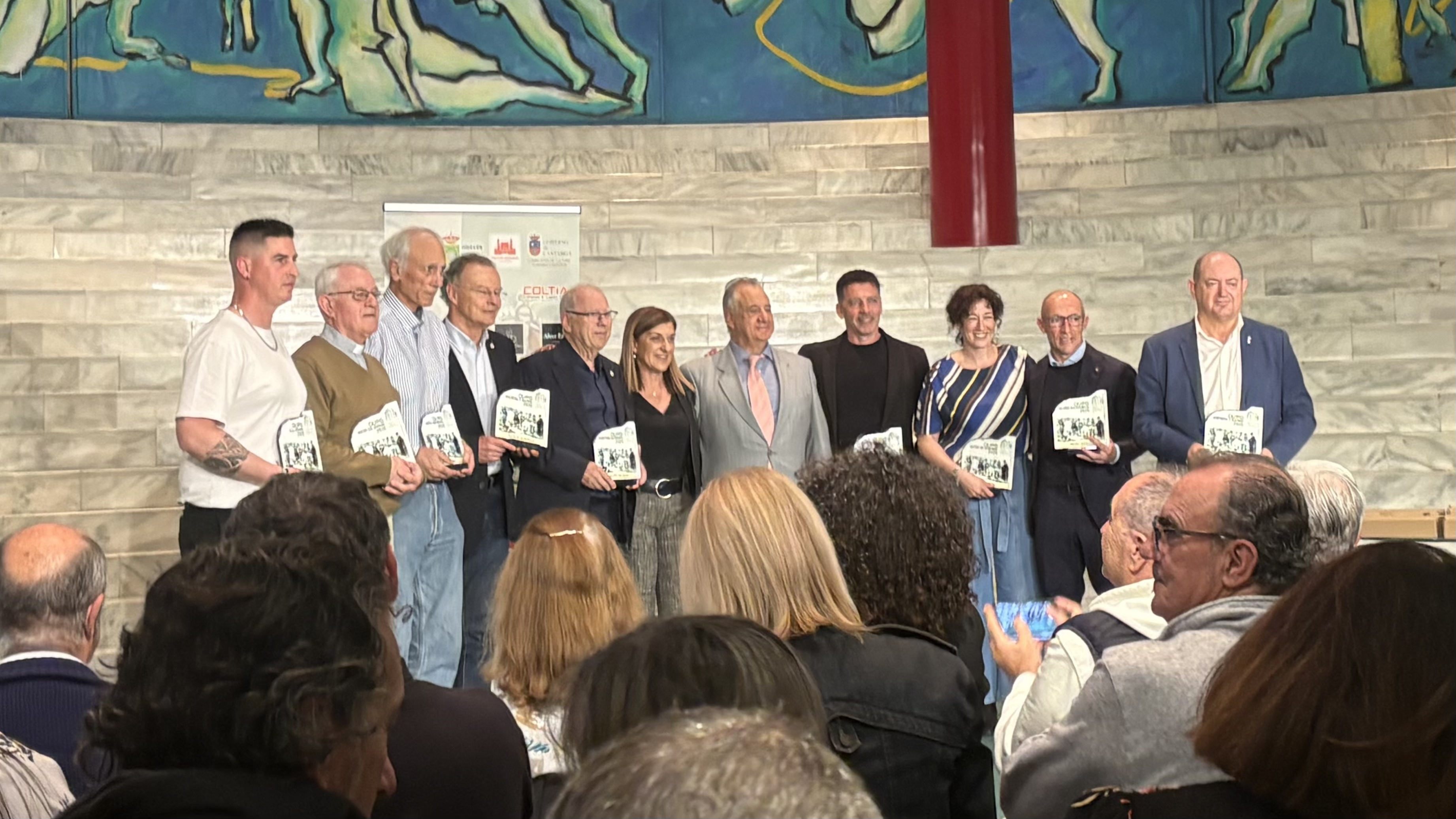 La IV Gala de AUPA honra la lealtad incondicional al Racing: «Volveremos donde nos merecemos»