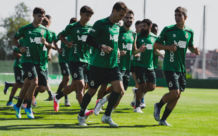 El Racing debutará en El Sardinero ante el Villarreal y cerrará la Liga en Elche