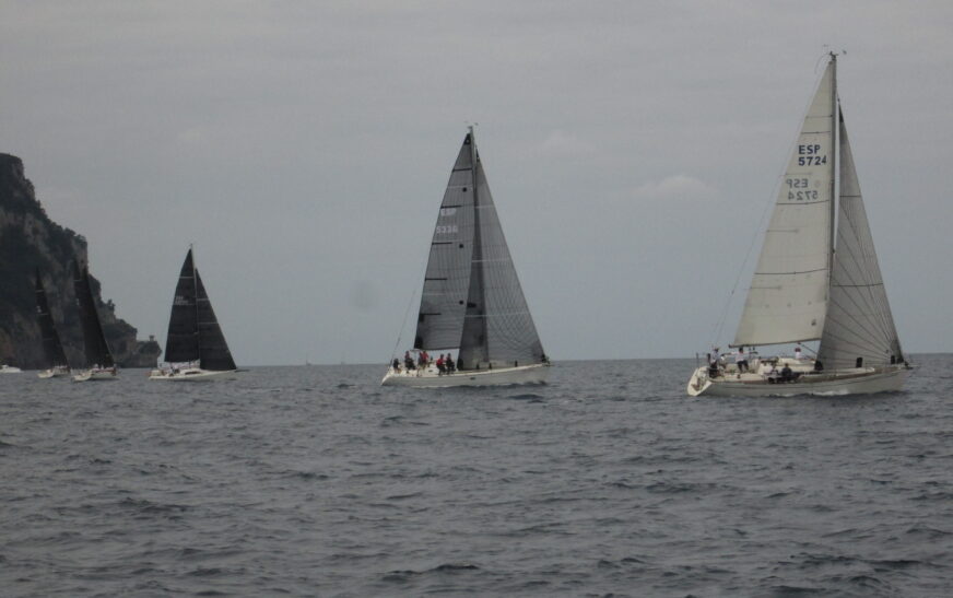 Yamamay en IRC 1 y Bisagras en IRC 2-3 nuevos campeones de Cantabria de Crucero en Laredo