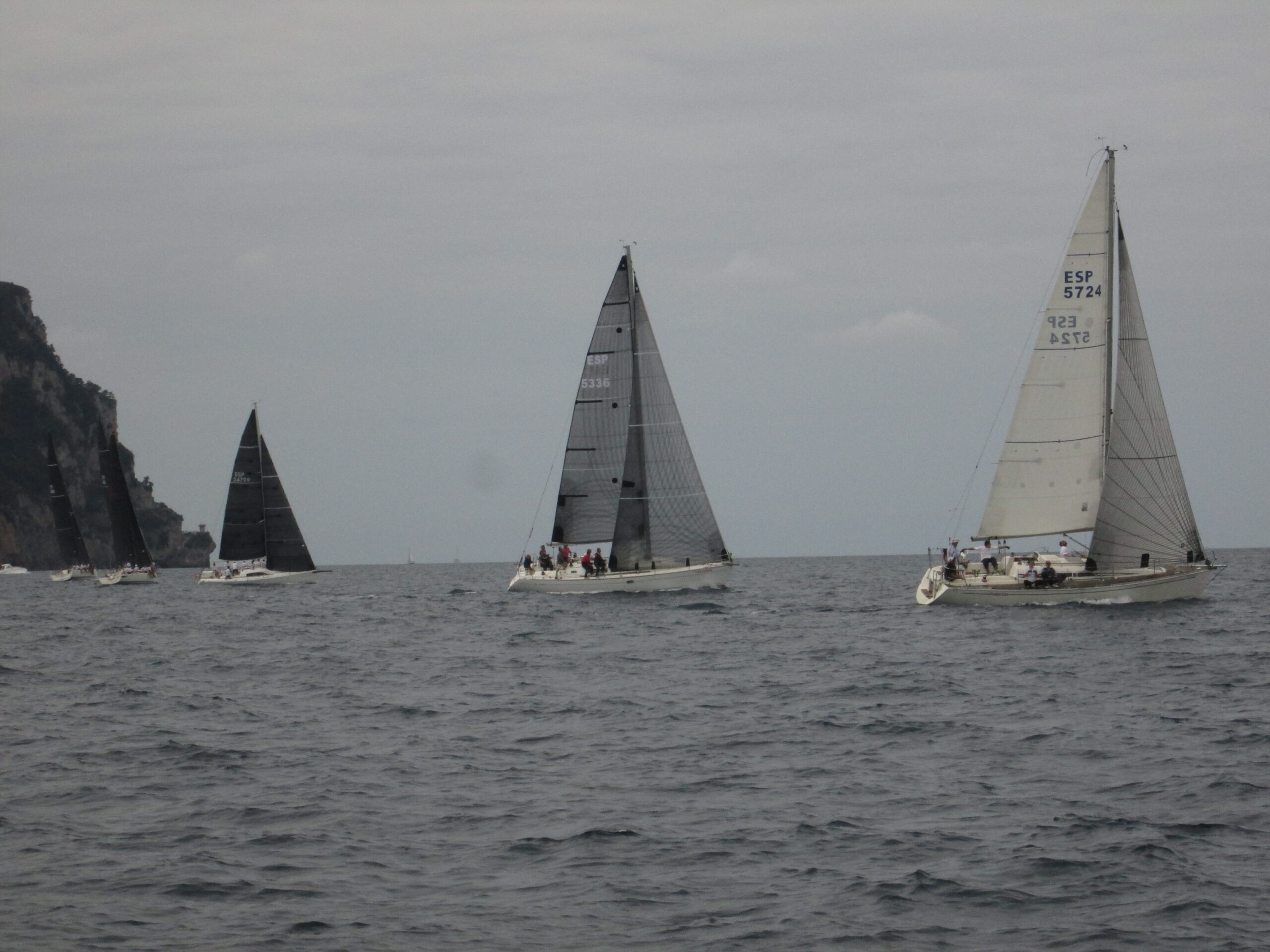 Yamamay en IRC 1 y Bisagras en IRC 2-3 nuevos campeones de Cantabria de Crucero en Laredo