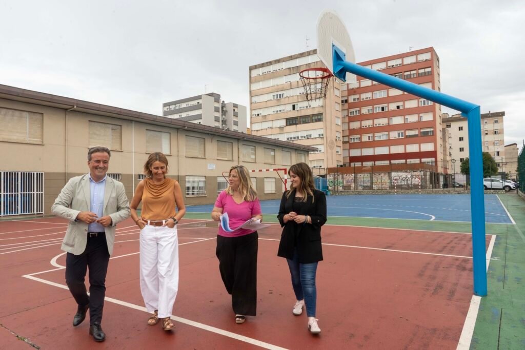 Pista deportiva del CEIP Pedro Velarde de Camargo