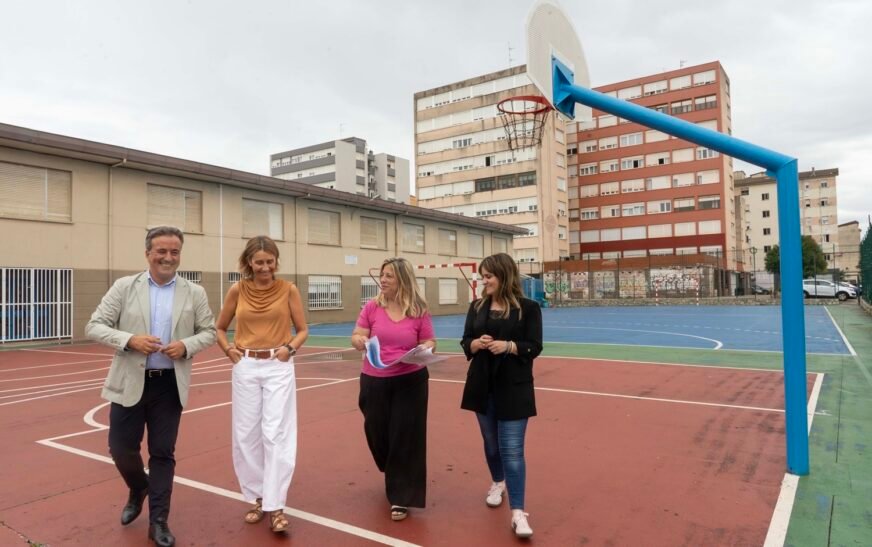 El Ayuntamiento de Camargo adjudica por 809.000 euros la cubrición de la pista deportiva del CEIP Pedro Velarde