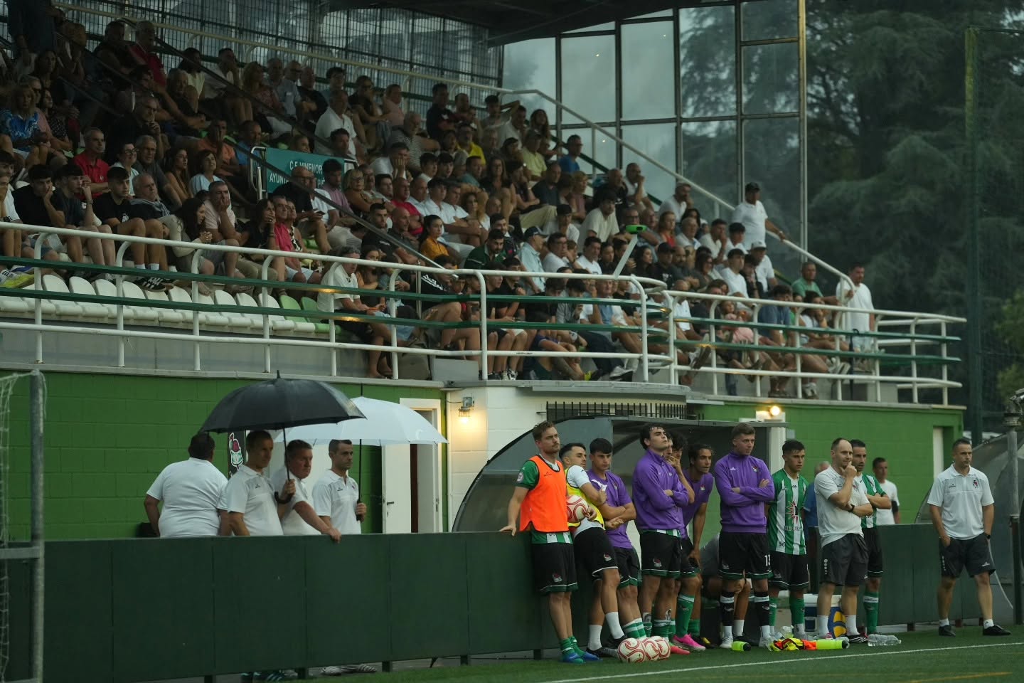 Aficición del Vimenor durante su partido | Fuente: C.F. Vimenor
