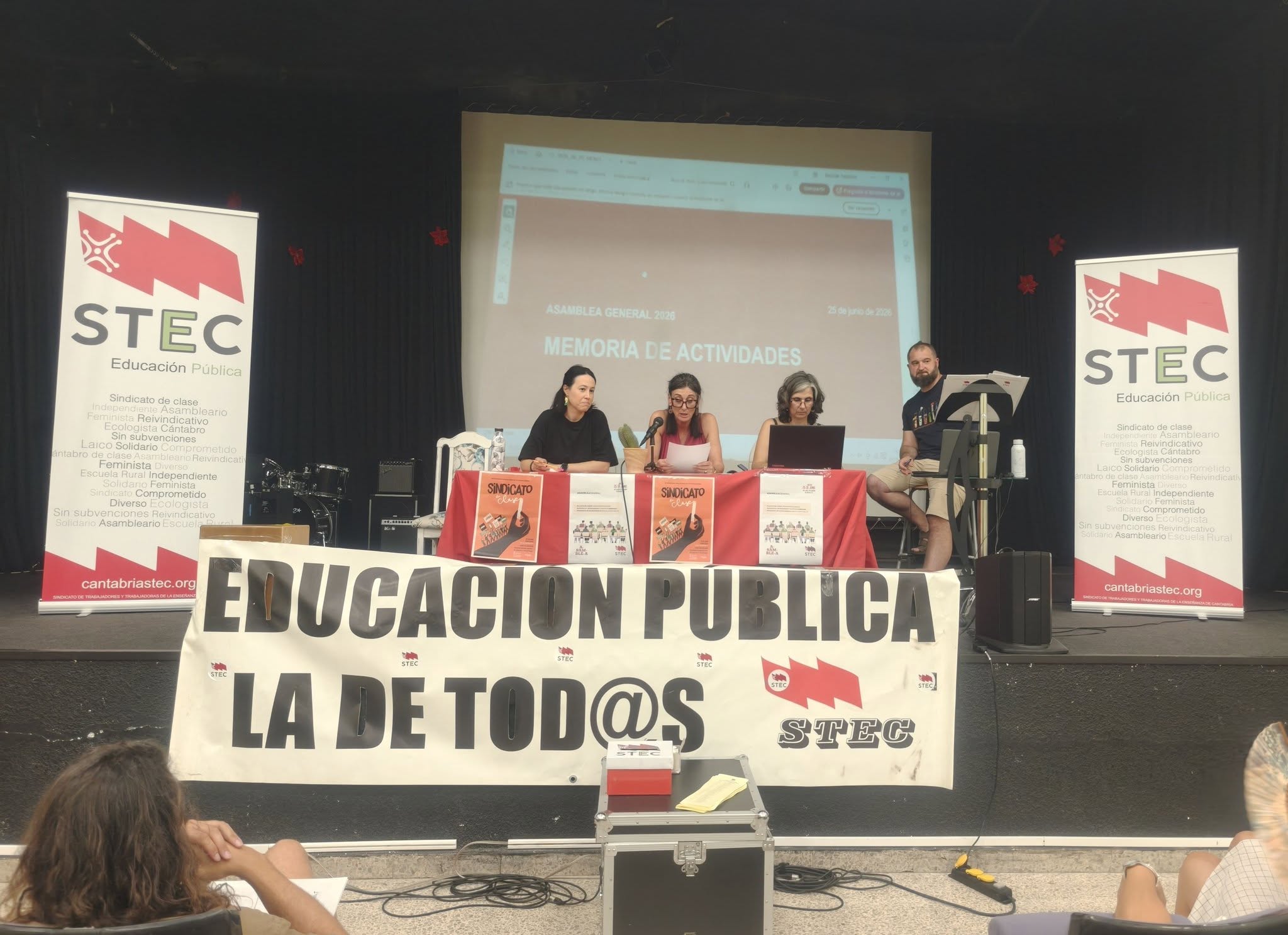 El STEC asegura que 9 de cada 10 opositores de Educación rechazan los cambios de Silva