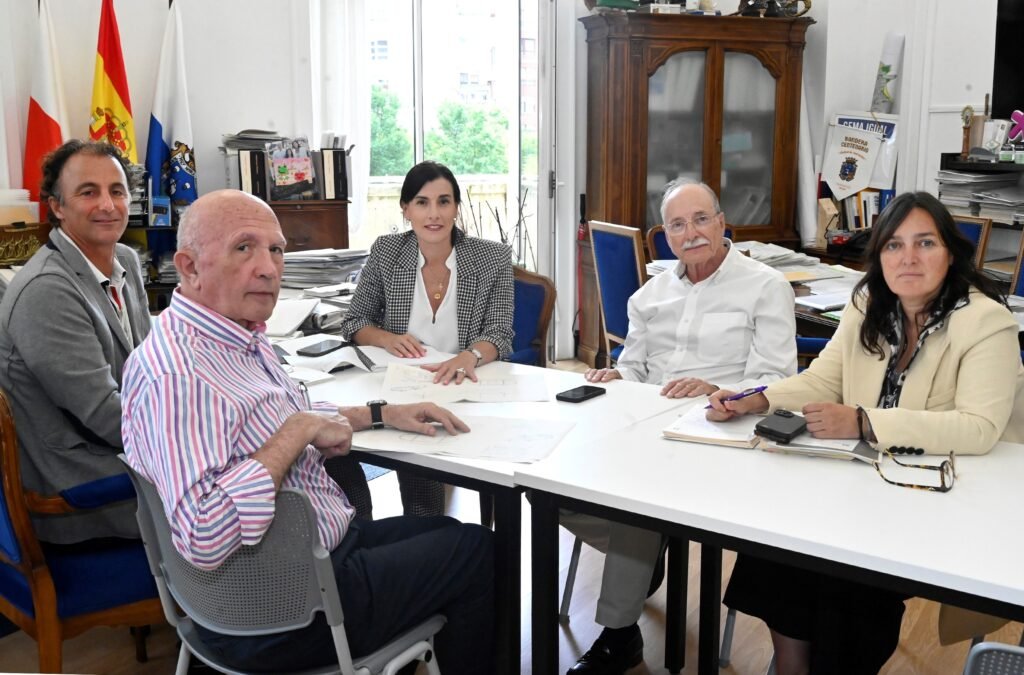 Reunión con la asociación | Fuente: Ayuntamiento de Santander
