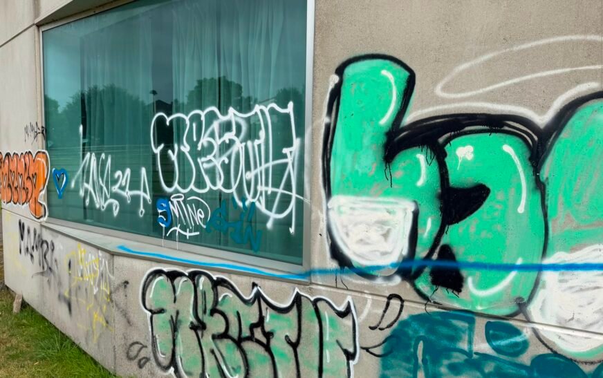 Piña urge a actuar ante el «abandono total» y la «falta de seguridad» en el Parque de las Canteras de Cueto