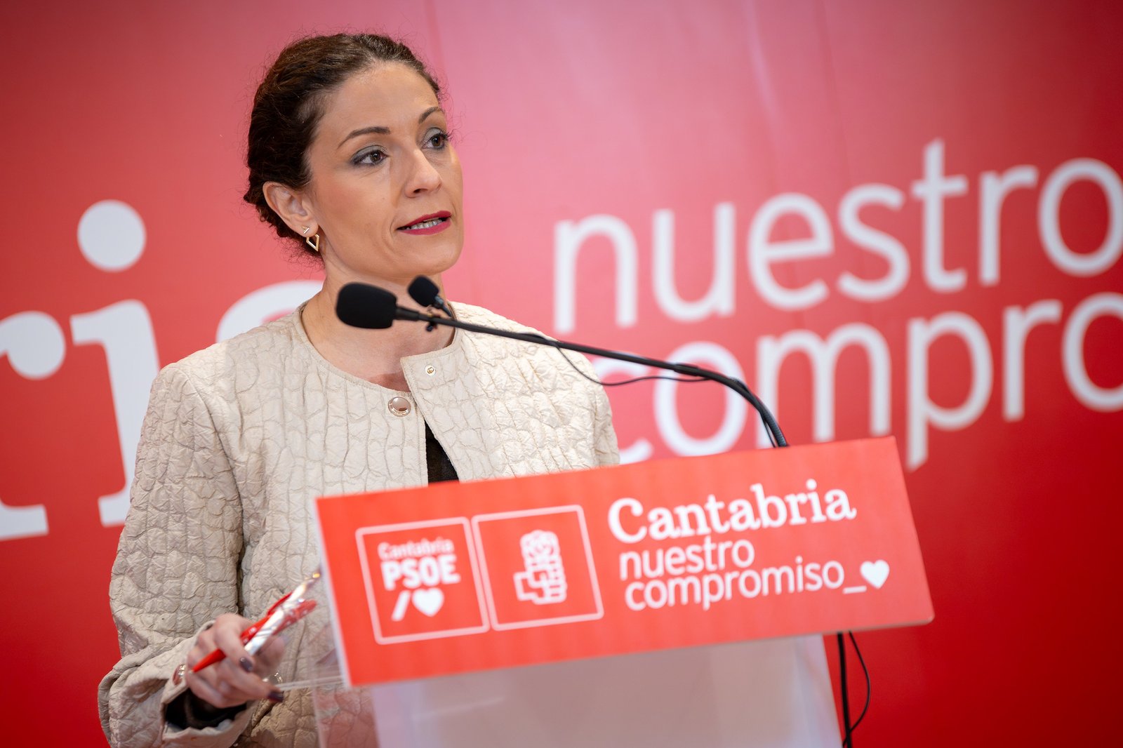 El PSOE denuncia que el PP quiere convertir a Cantabria en «una ciudad de vacaciones»