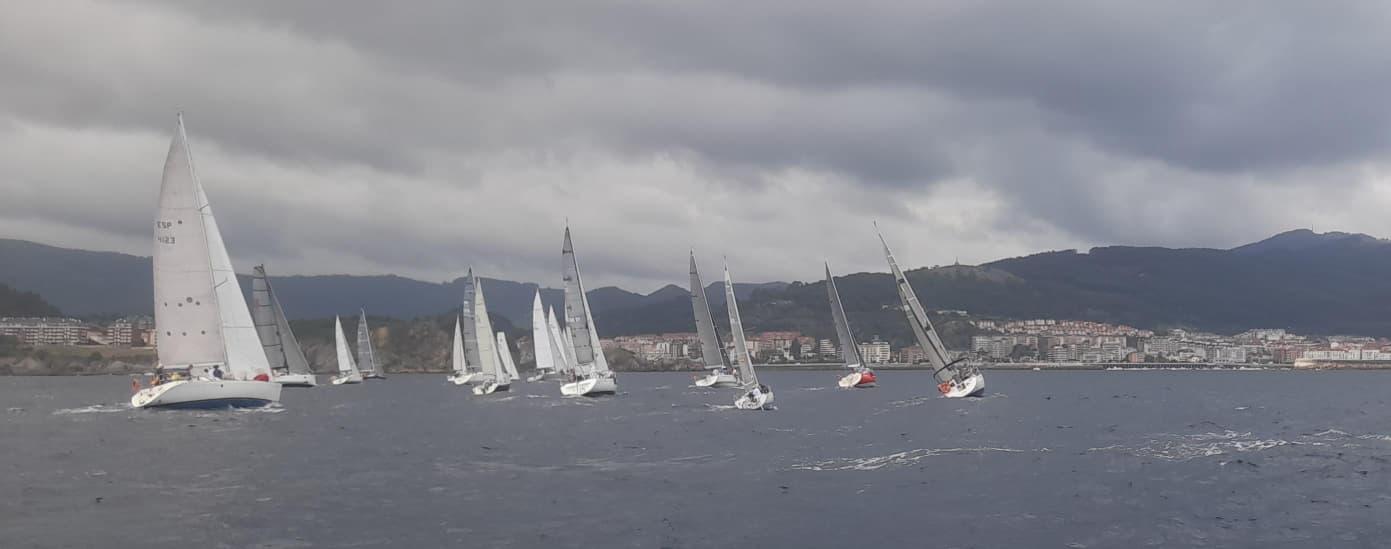Mi Gabriela, Airam Cinco y Ziggy Stardust lideran la Vuelta a Cantabria a Vela antes de la etapa decisiva