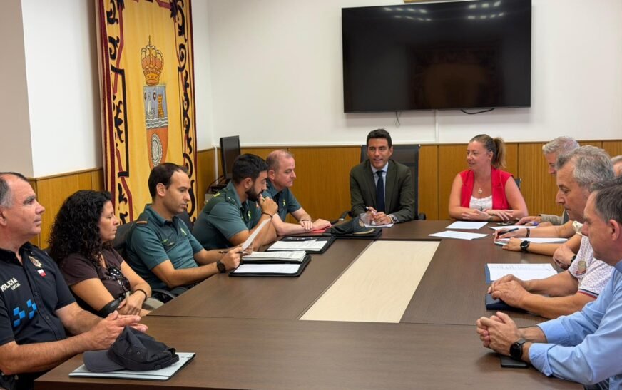 La Delegación del Gobierno reforzará la seguridad en Ampuero durante las fiestas de la Virgen Niña