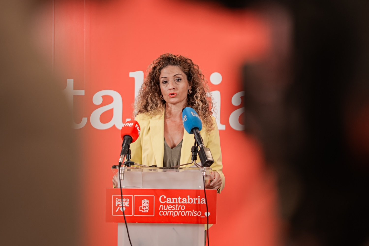 Ainoa Quiñones en rueda de prensa | Fuente: PSOE