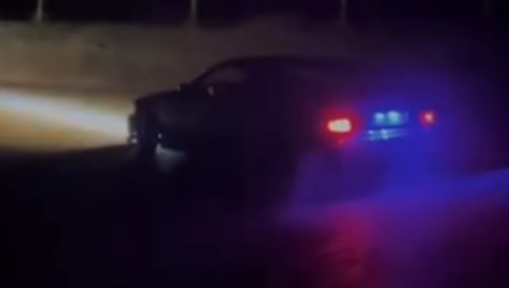 Imagen de un coche derrapando durante la noche previa a la subida | Fuente: FCTA