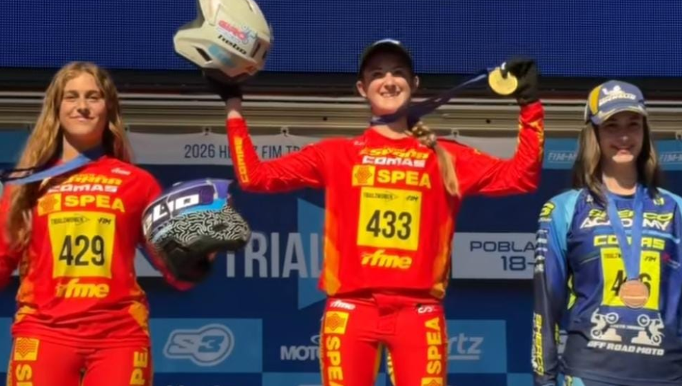 Podio del mundial de Trial 2 Women; de izq a drch: Daniela Hernando, Abril Montserrat y Matilda Arbon | Fuente: Instagram (@trialgp)