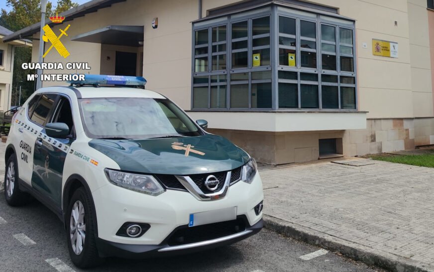 La Guardia Civil investiga a un hombre por sustraer presuntamente 70 litros de gasoil en Piélagos
