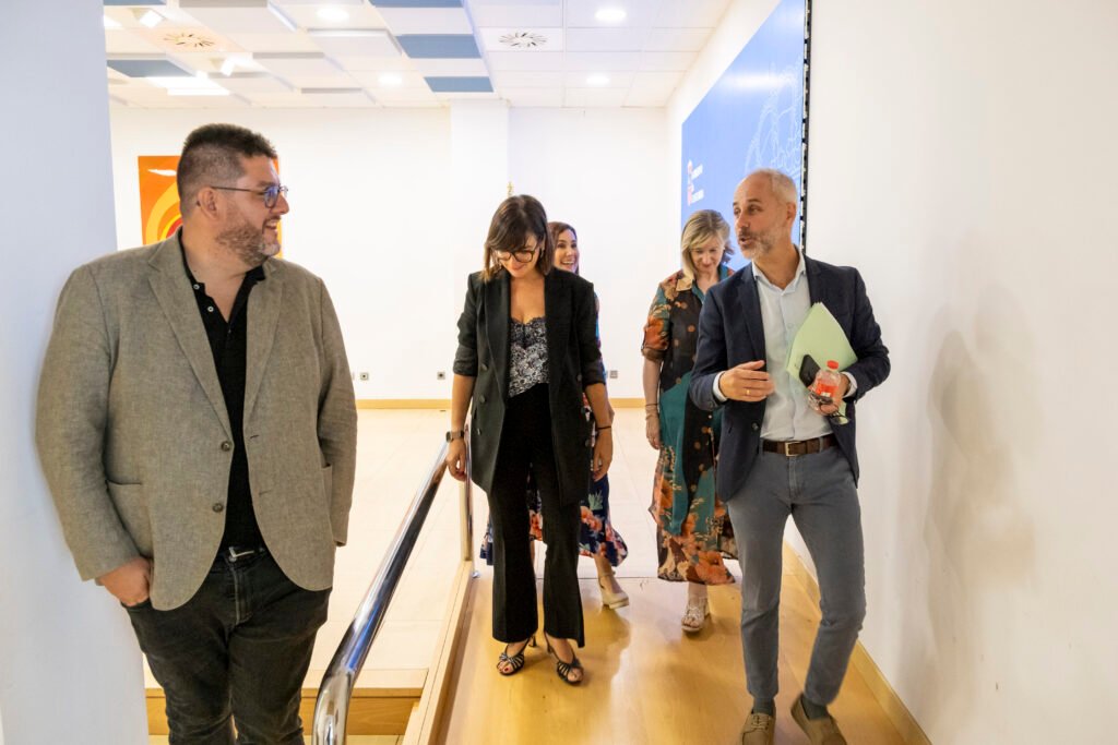 Sergio Silva junto a su equipo durante la presentación del curso escolar 2026-2027