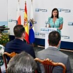 Gema Igual durante una rueda de prensa en el Ayuntamiento de Santander