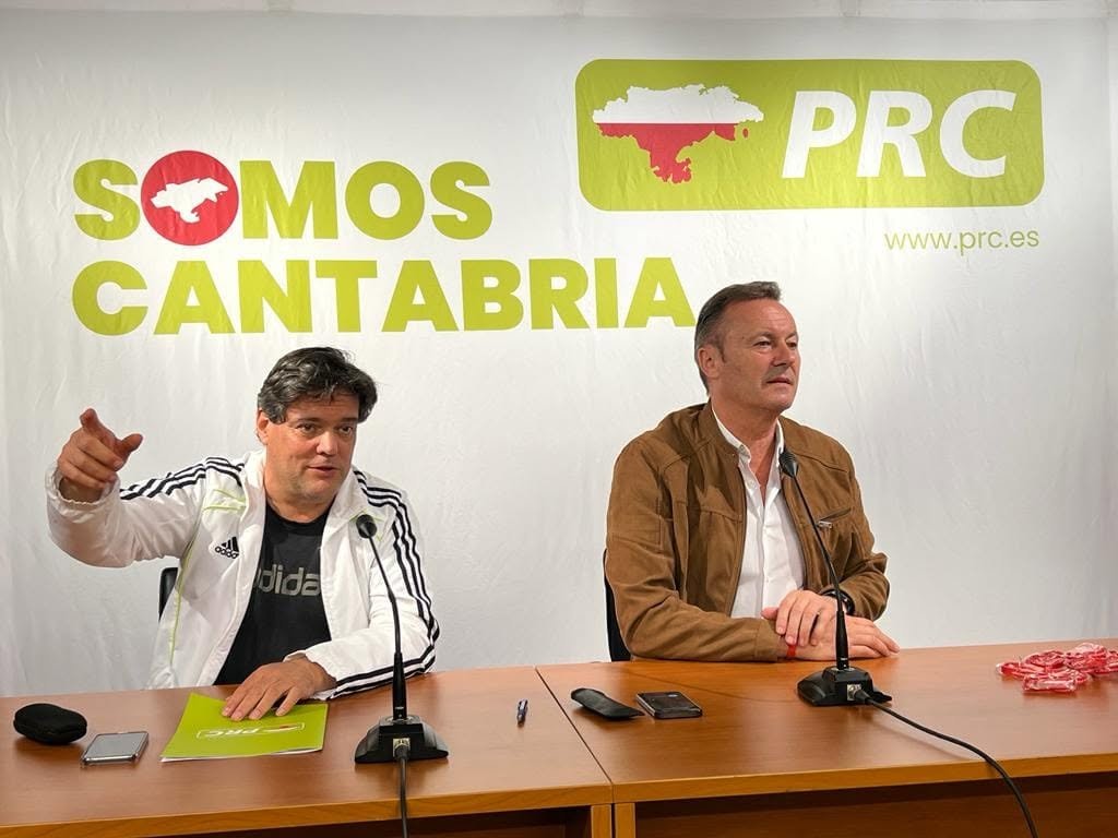 Víctor Gómez y Guillermo Blanco durante una charla sobre ganadería