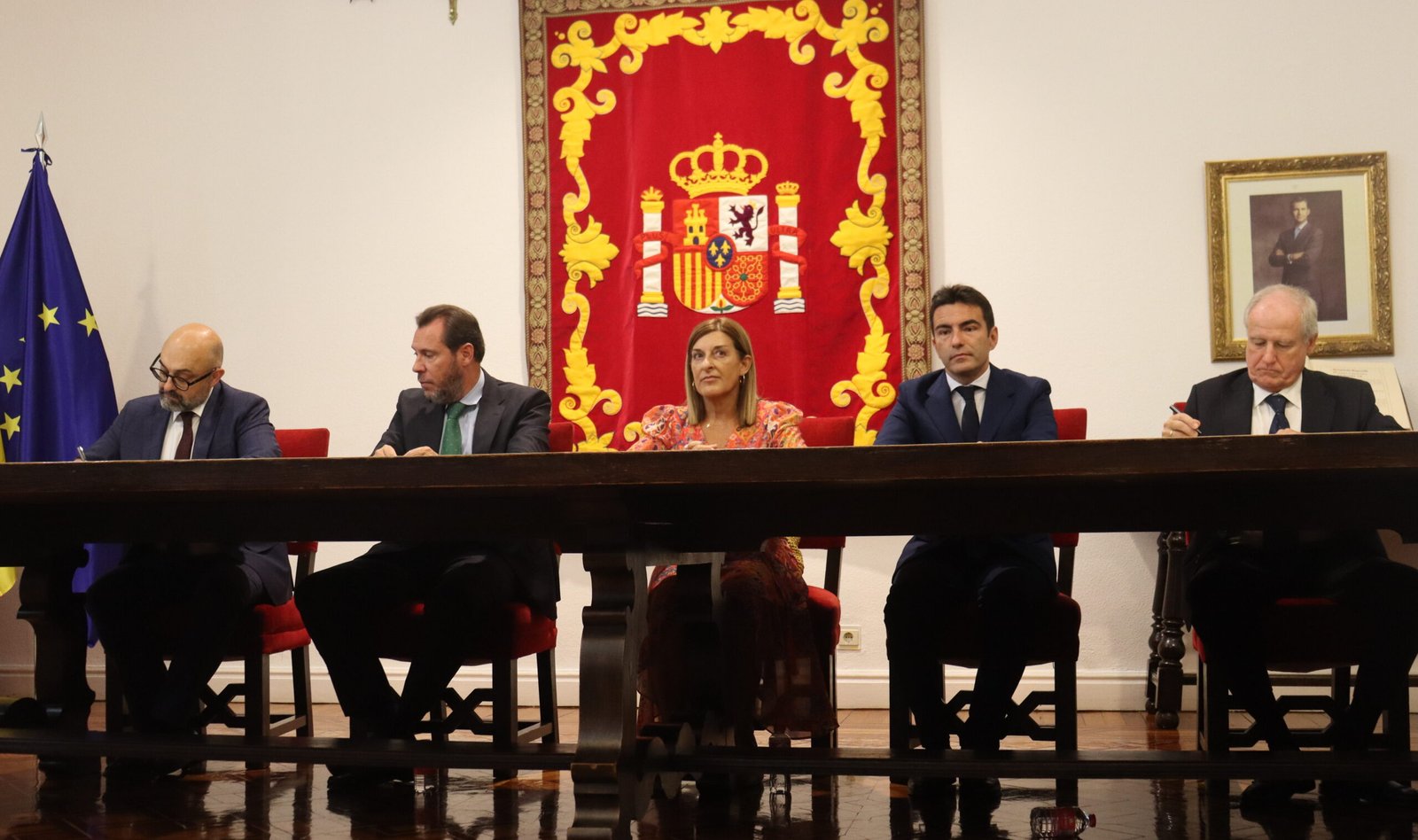 Óscar Puente, María José Sáenz de Buruaga, Eduardo Arasti, Pedro Marco y Pedro Casares, en Santander | Fuente: Daniel Martínez