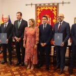 Óscar Puente, María José Sáenz de Buruaga, Eduardo Arasti, Pedro Marco y Pedro Casares, en Santander | Fuente: Daniel Martínez