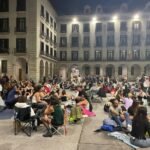 Acampada por la vivienda en la Plaza Porticada de Santander