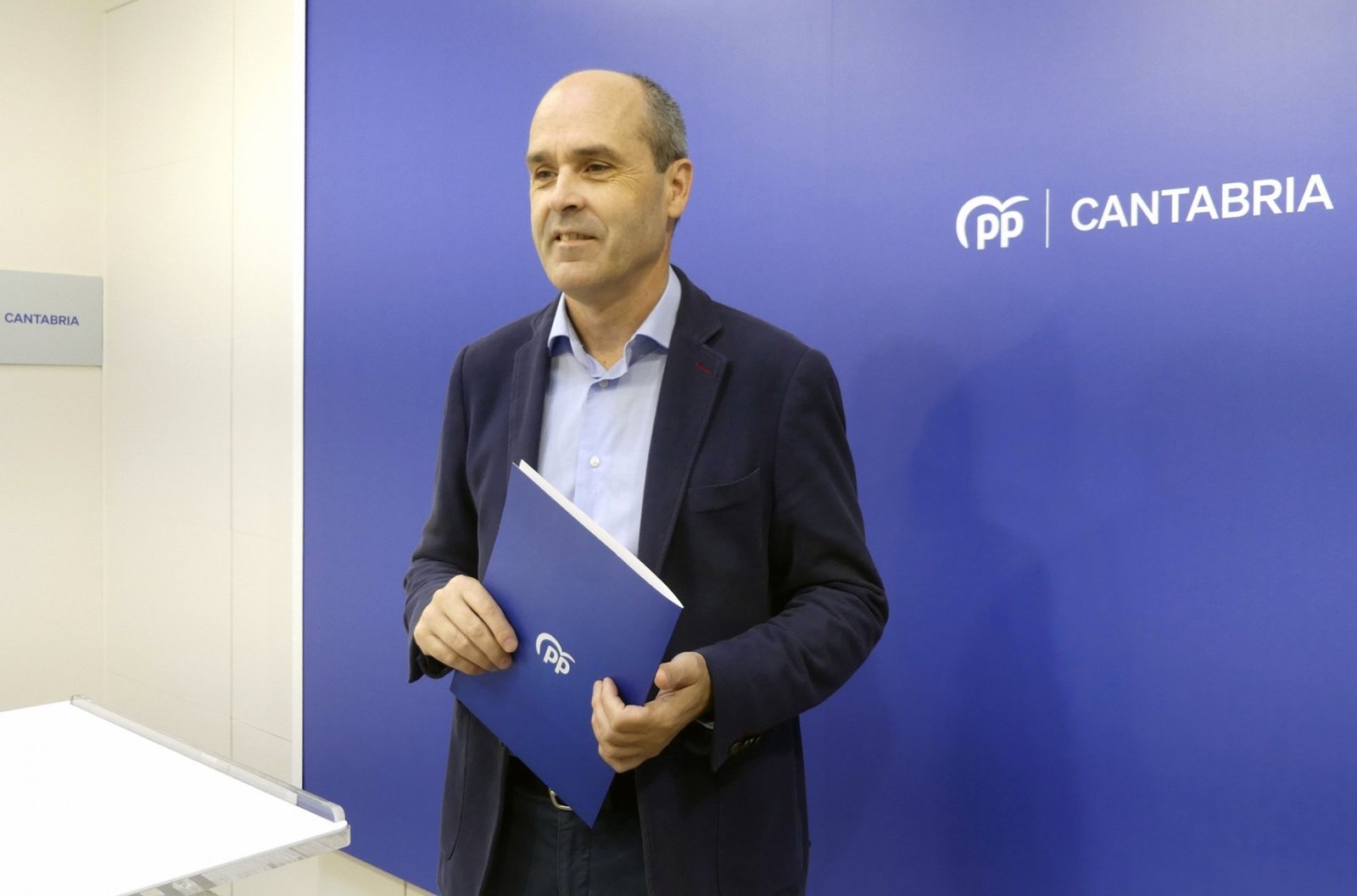 El PP llevará al Parlamento de Cantabria su apoyo a Ceuta y reclama a Sánchez «una respuesta firme»