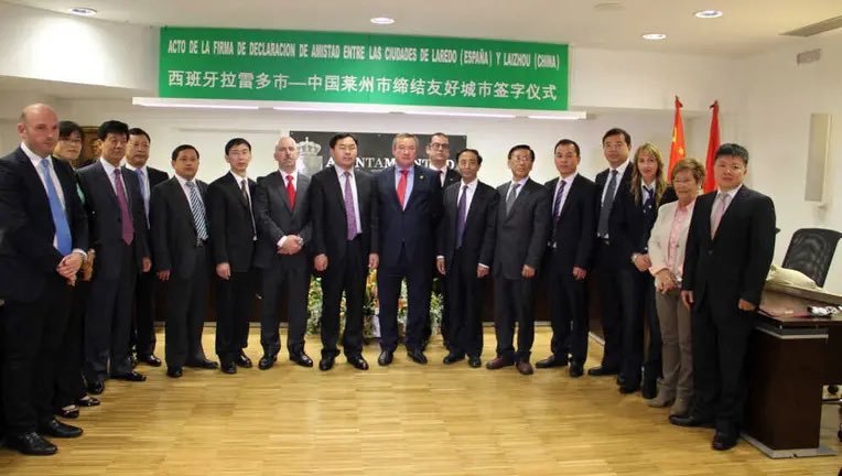 Delegación de Laredo durante el viaje oficial a China en 2011