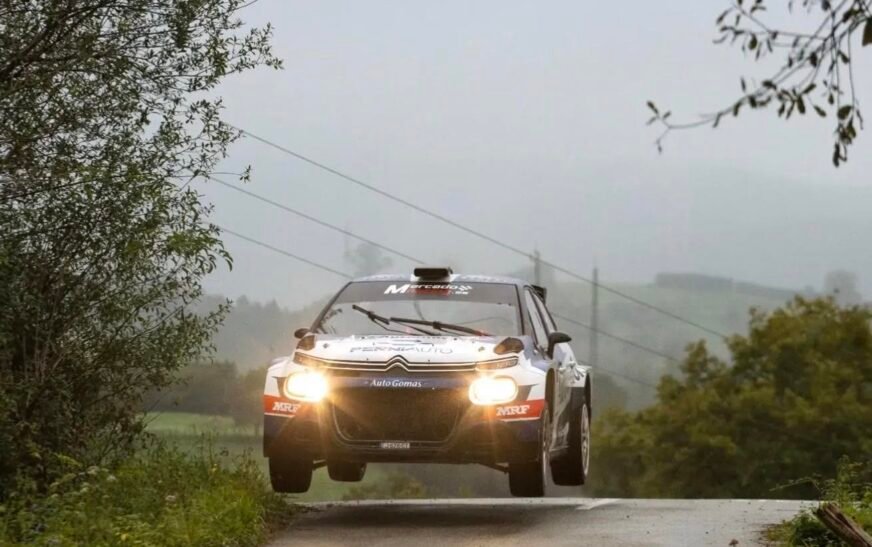 Surhayén Pernía y David Fernández vencen en casa en el Rallye de Cóbreces