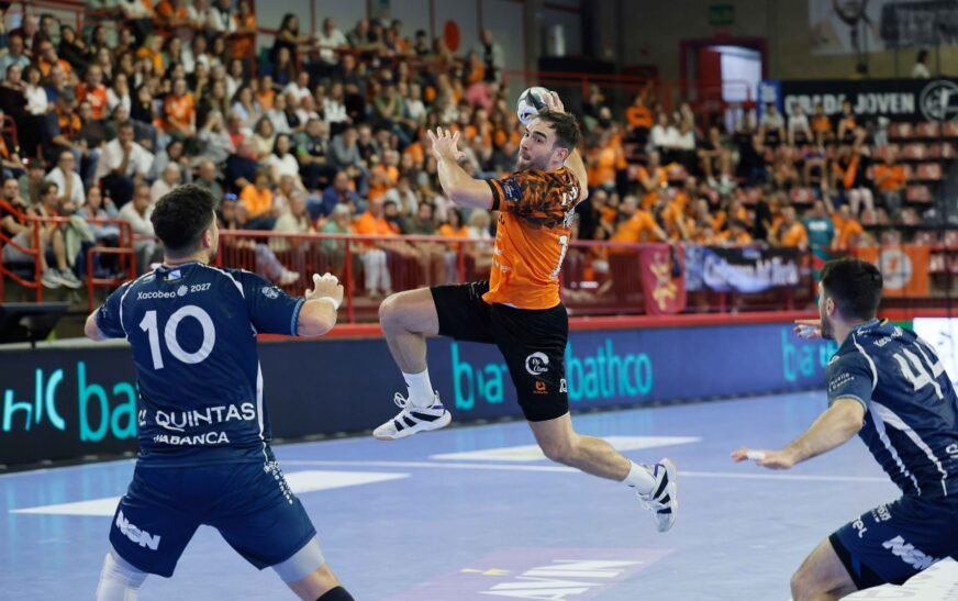 El Bathco Torrelavega busca reencontrarse con la victoria ante el debutante Cajasol Sevilla