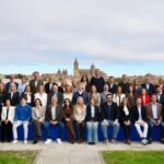 Isabel Urrutia junto a Alberto Núñez Feijóo y el resto de los cabezas de lista del PP al Congreso durante el acto celebrado en Salamanca
