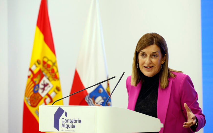 Buruaga presenta Cantabria Alquila, un programa para movilizar viviendas vacías con garantías públicas