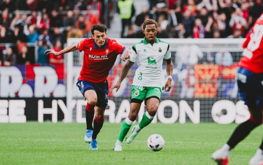 El Racing cae ante Osasuna y sigue sin puntuar a domicilio