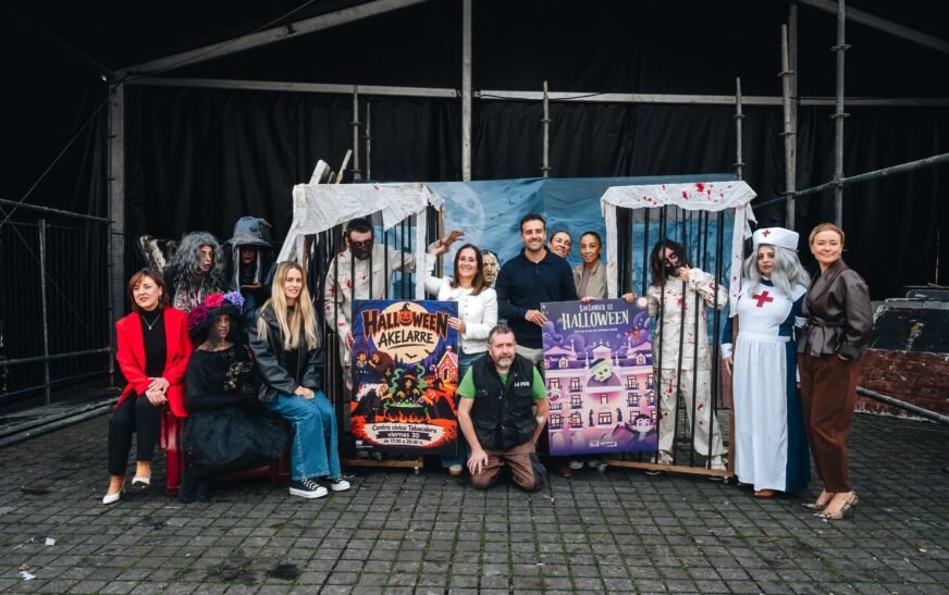 Santander celebra Halloween con pasajes del terror y pasacalles tras la polémica por la acampada de La Porticada