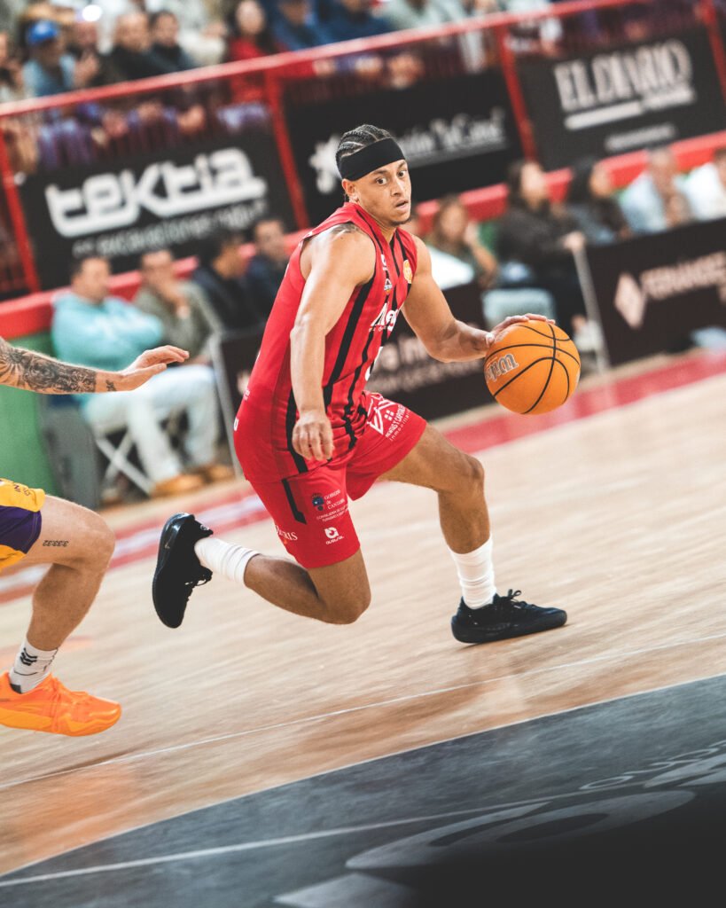 Kyler Jenkins, MVP y máximo anotador del Grupo Alega Cantabria en el partido de Copa España contra el Iberolea Palencia.