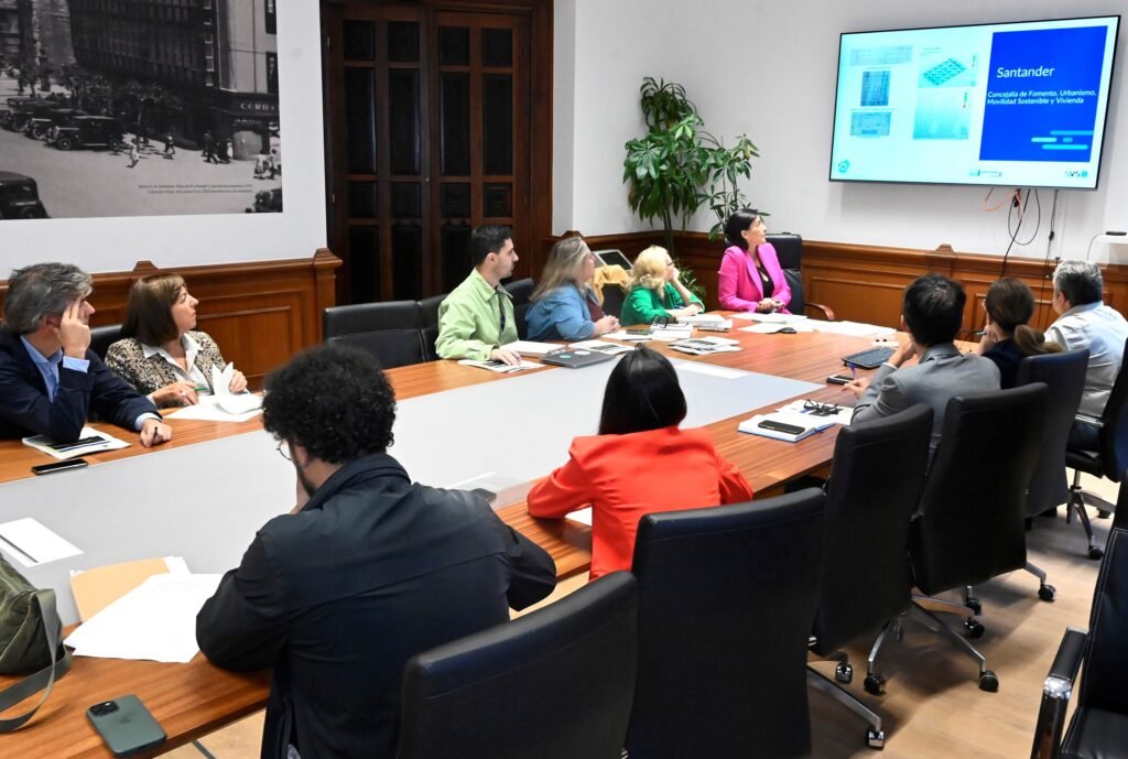 Reunión de la Comisión de Desarrollo Sostenible sobre el aparcamiento de Pombo