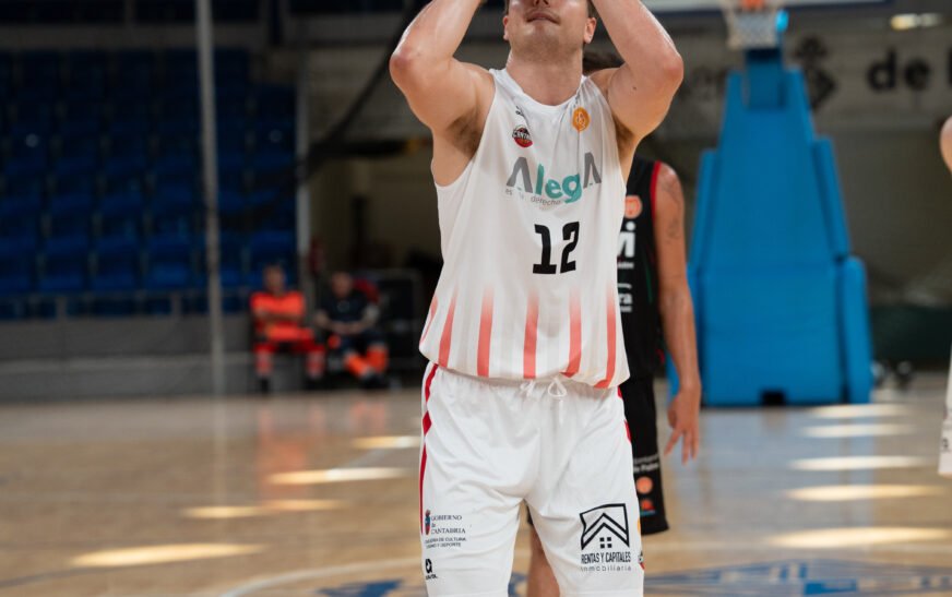 El Grupo Alega Cantabria remonta al Mallorca y suma su primera victoria a domicilio