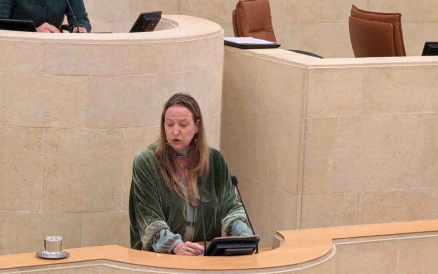 El Parlamento rechaza la propuesta de Vox para flexibilizar las campañas de saneamiento ganadero