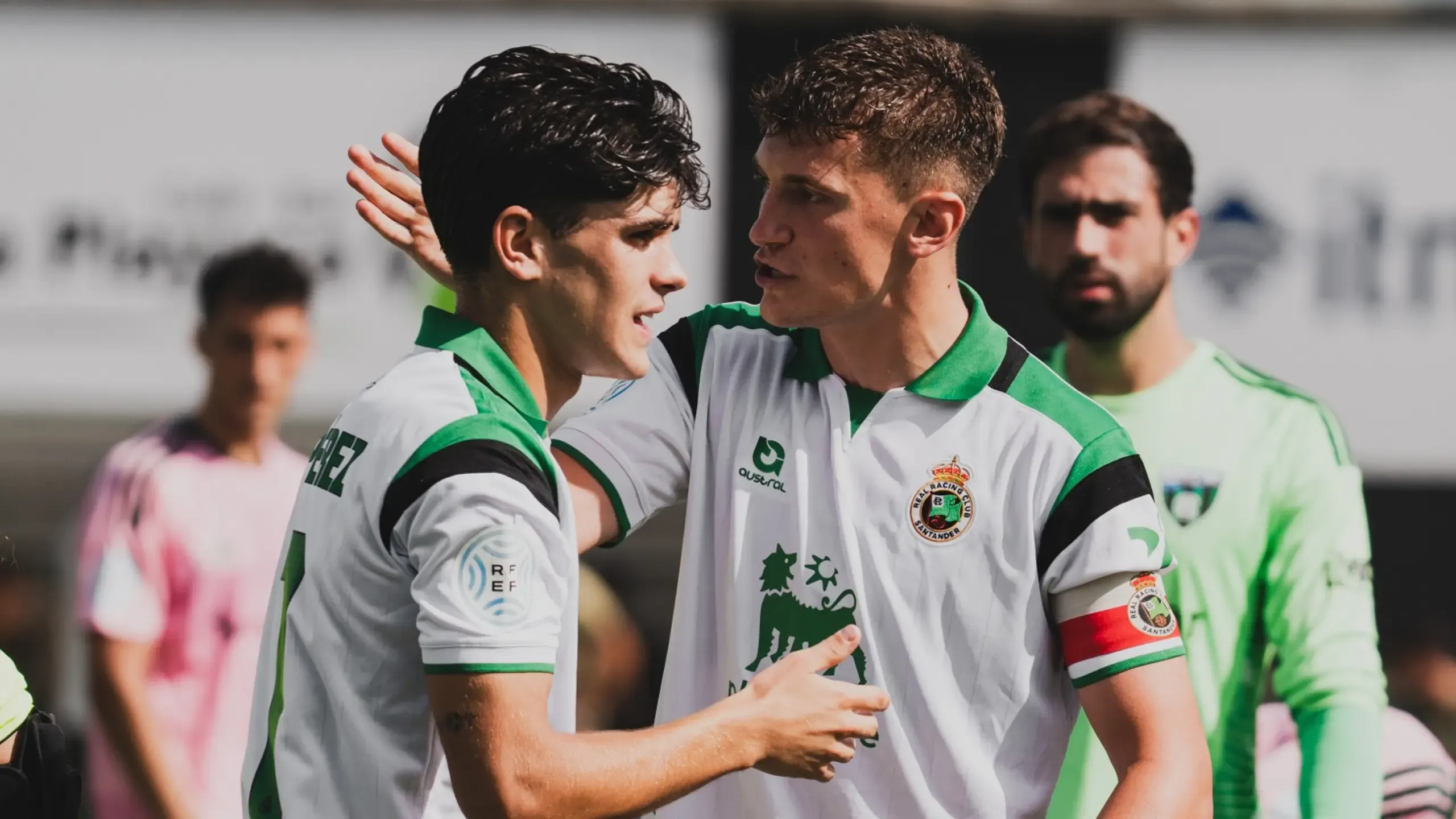 Jugadores del Rayo Cantabria durante un partido